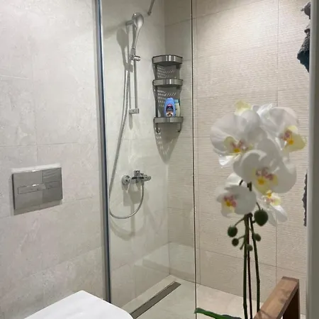 דירה Waterfront Escape 104